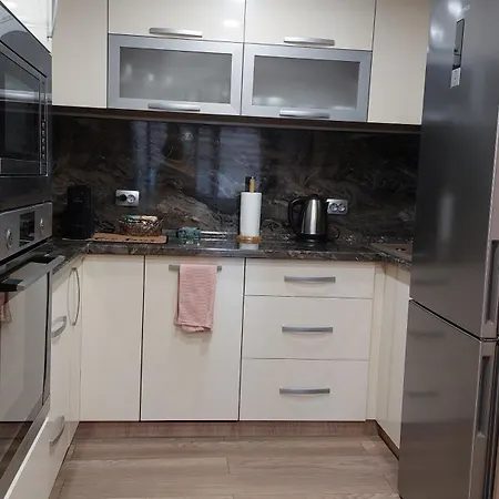 Iv With A Private Garage Apartamento