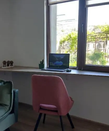 Iv With A Private Garage Veliko Tărnovo