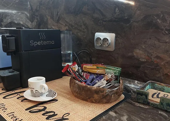 Appartamento Iv With A Private Garage