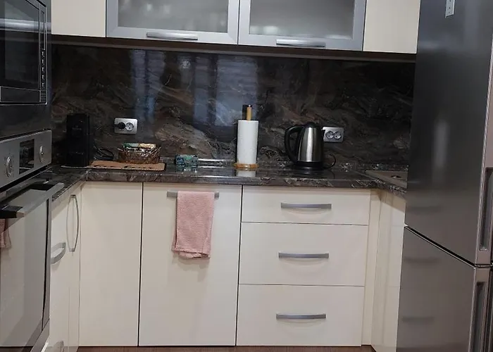 Iv With A Private Garage Appartamento